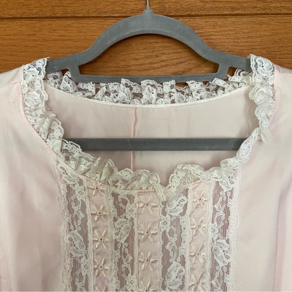 Vintage 80s pink lace trim ruffle long sleeve nightgown - Picture 3 of 7